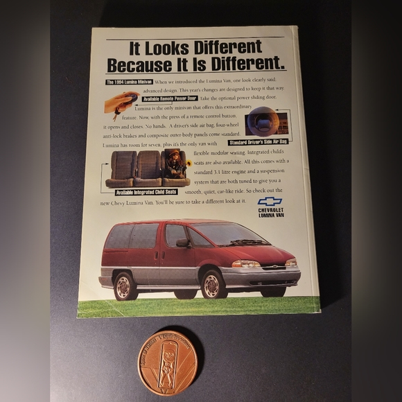 🛍️ | XV Commonwealth Games - Official Souvenir Magazine & Coin - 1994 -VINTAGE - Picture 3 of 4